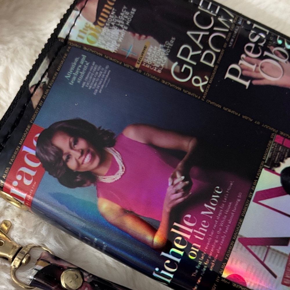 Holographic Magazine Print Wristlet Wallet - Multicolor Michelle Obama - Picture 2 of 5